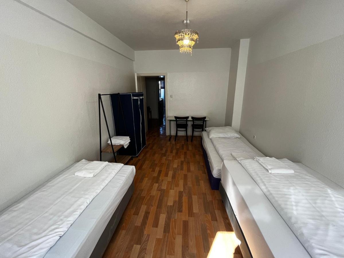 Urban Living On Worringer Apartment *