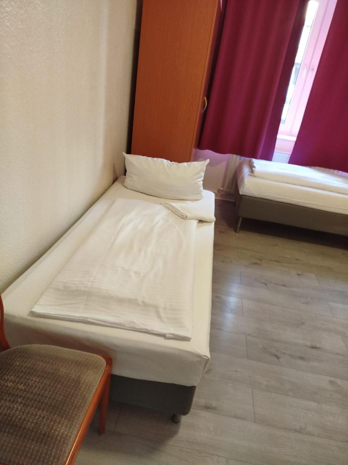 Apartment Urban Living On Worringer